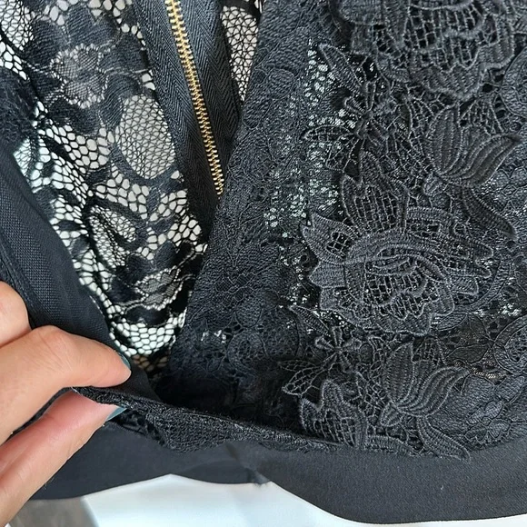 Amanza Ruffle Sleeve Black Lace Blouse / Size Small - Picture 5 of 10